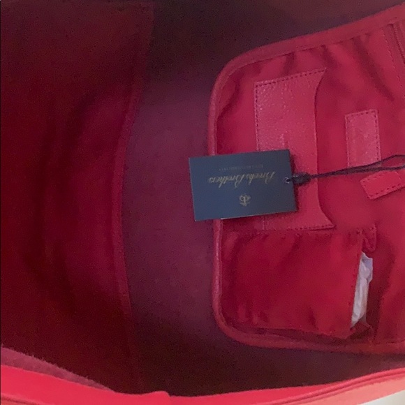SOLD Brooks Brothers NWT Red Leather Tote. - Picture 4 of 9